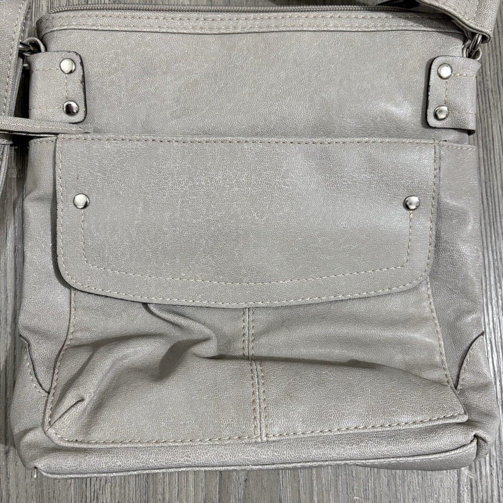 Emilie‎ M. Faux Leather Crossbody Bag Beige Classic Travel Pockets Adjustable - Picture 2 of 10